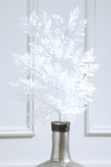 18” White Dew Berry Christmas Sprays (Weather Resistant) - Decorator's  Warehouse