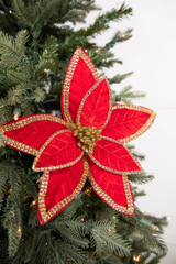 25” Glitter Sequin Sweet Red Gumball Leaf Christmas Spray - Decorator's  Warehouse
