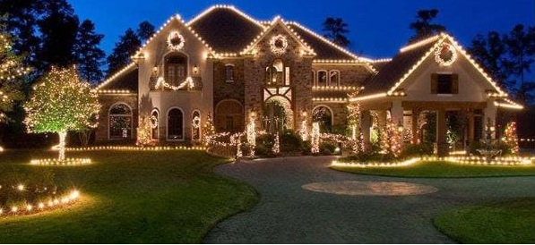 Using Christmas Greenery to Complete Your Light Display - Decorator's ...