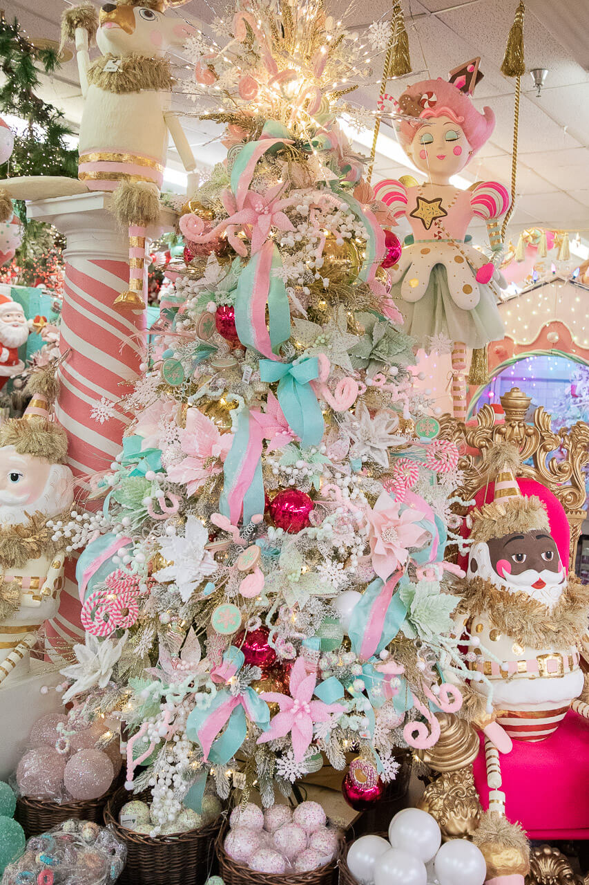 Retro Glam Pastel Christmas Tree Decorating Ideas