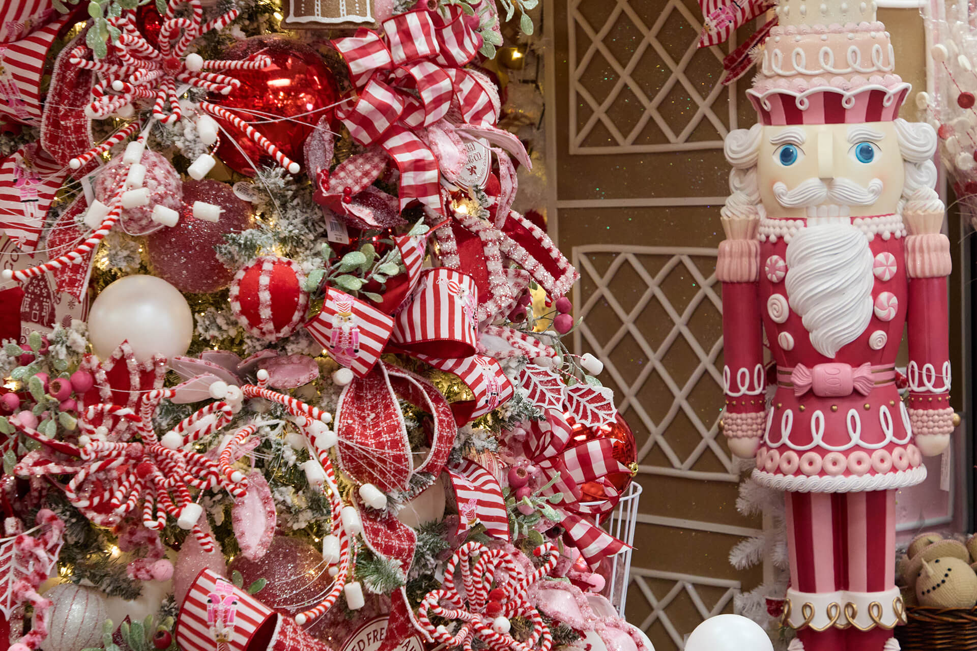 Pink & Red Trend for Christmas 2025