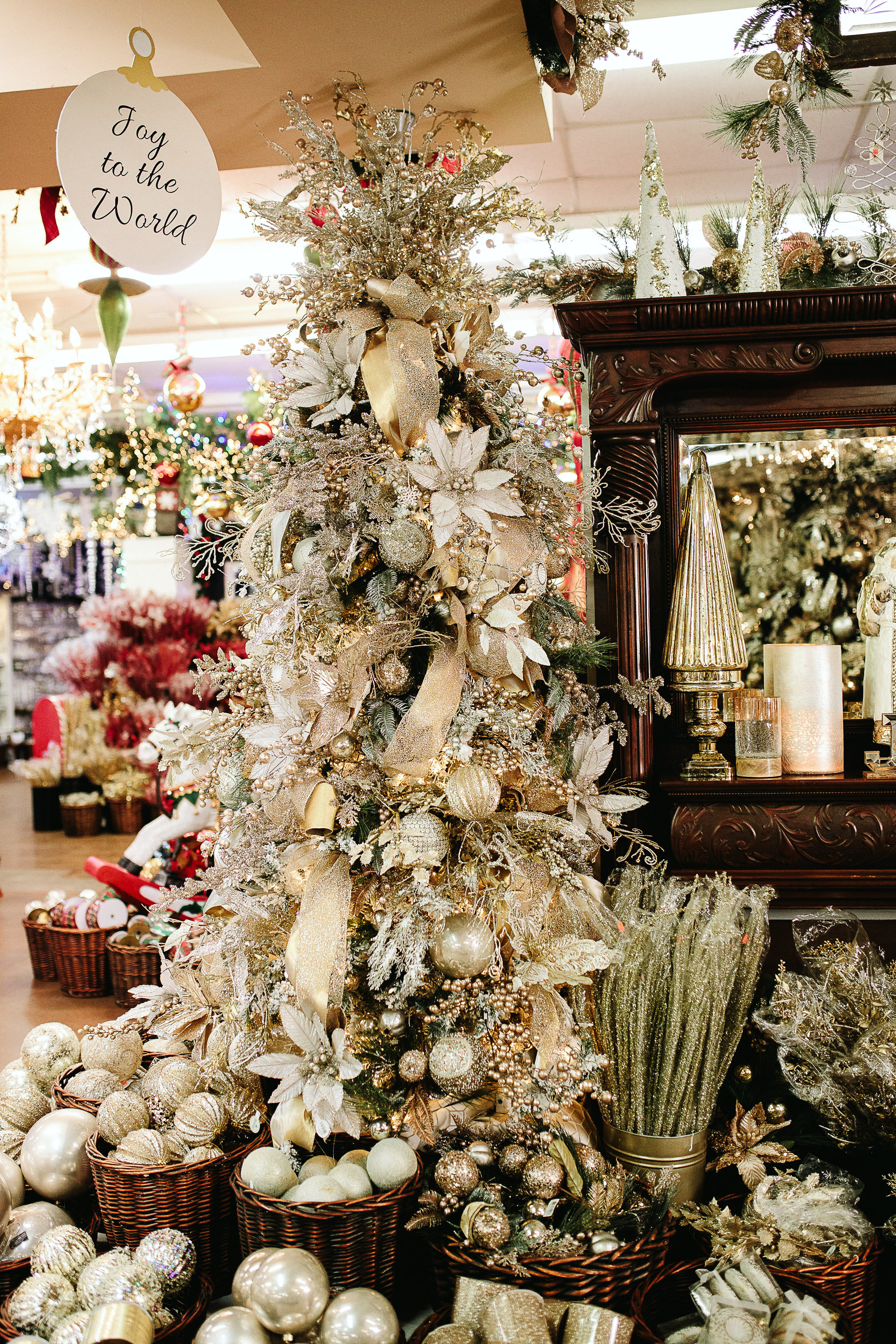 Decorator's Warehouse Glam Christmas Tree